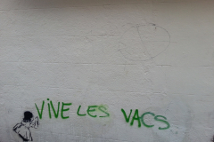 Avant les nettoyages de graffitis